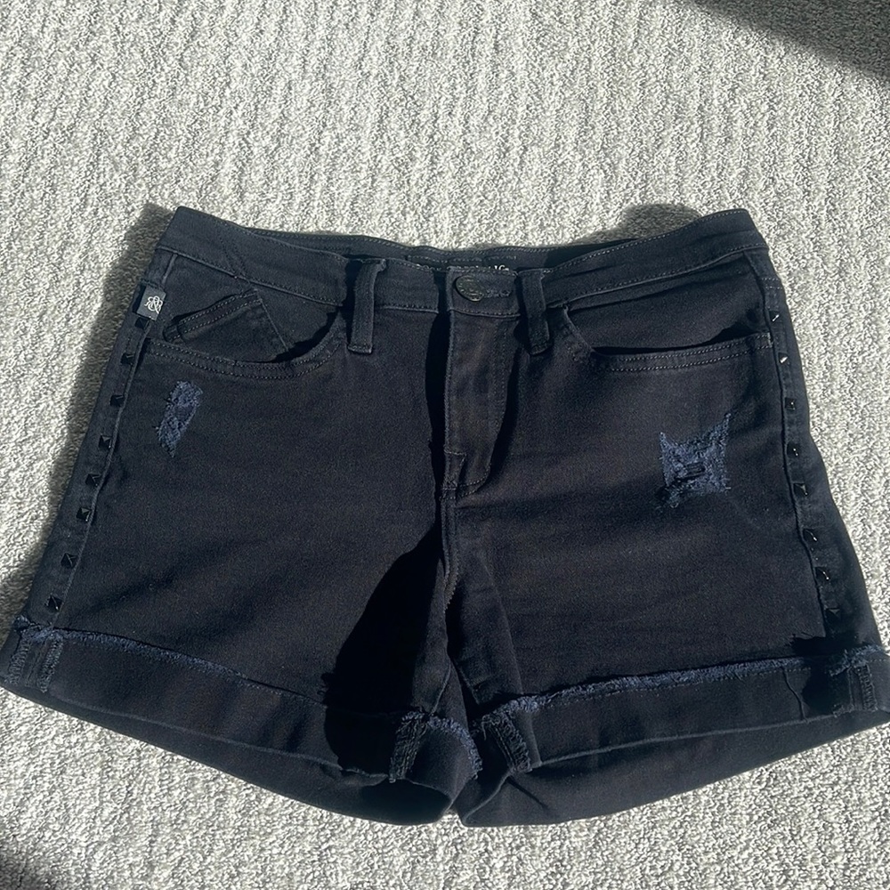 Rock & Republic 4 inch black jean short
